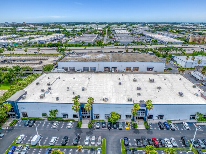 More Photos Of 7620 NW 25th St, Miami Distribution For Sale