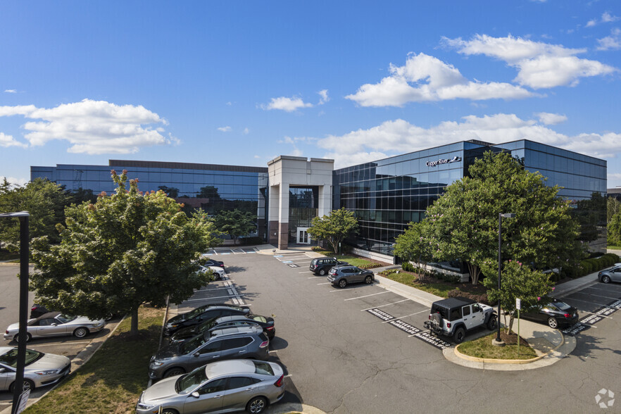 Primary Photo Of 4501 Singer Ct, Chantilly Office For Lease