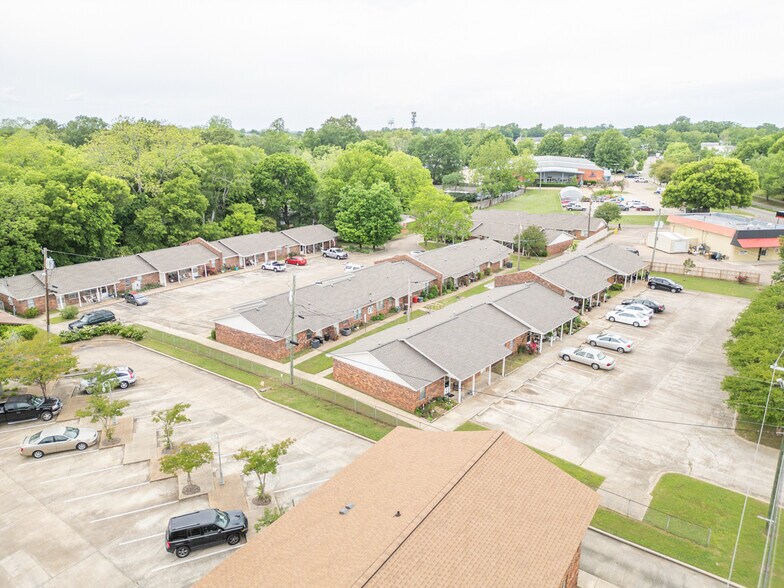 More Photos Of 302 Spring St, Starkville Land For Sale