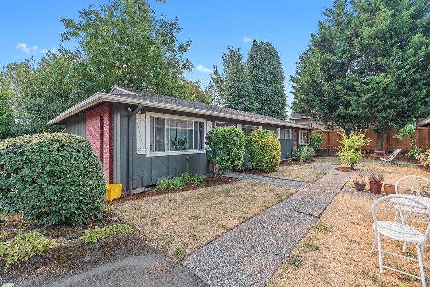 Primary Photo Of 816-818 SE Nehalem St, Portland Manufactured Housing Mobile Home Park For Sale