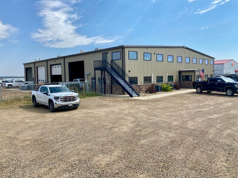 More Photos Of 5812 Jefferson Ln, Williston Service For Sale