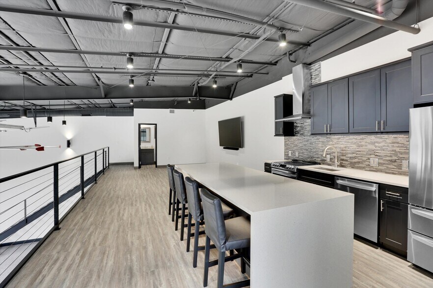 More Photos Of 6767 All Stars Ave, Frisco Showroom For Sale