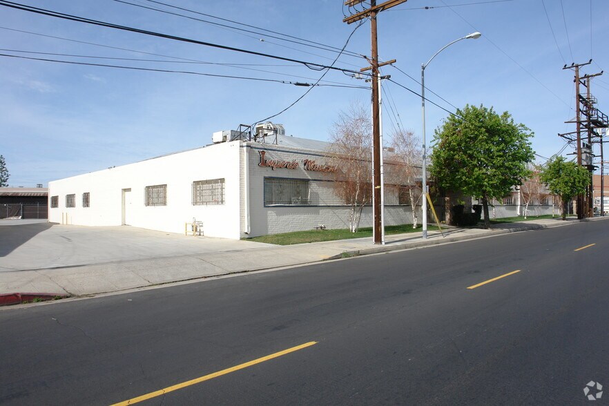 More Photos Of 7765-7775 Kester Ave, Van Nuys Flex For Lease