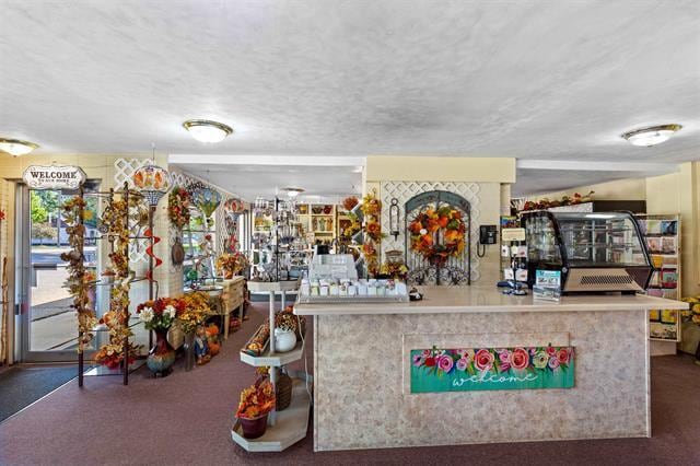 More Photos Of 2210 Kingston Rd, Wisconsin Rapids Storefront For Sale