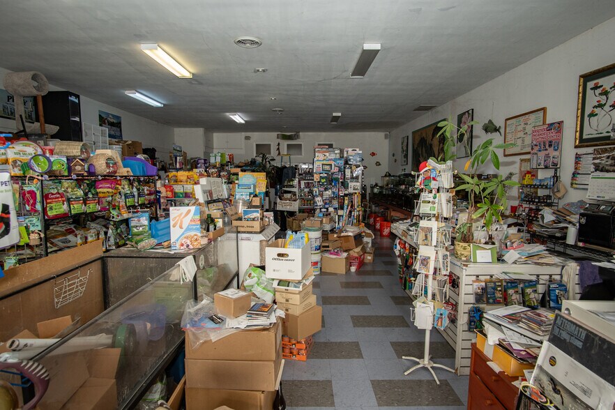 More Photos Of 1566-1574 4th St, San Rafael Storefront Retail Office For Sale