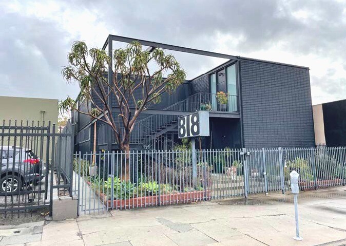 More Photos Of 818 N La Brea Ave, Los Angeles Loft Creative Space For Lease