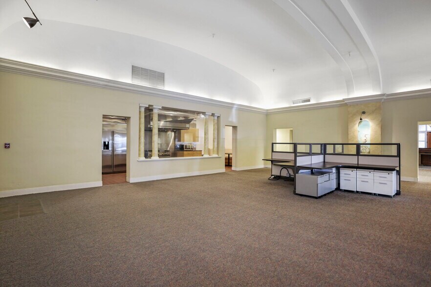 More Photos Of 155 8th St N, Saint Petersburg Office Residential For Lease