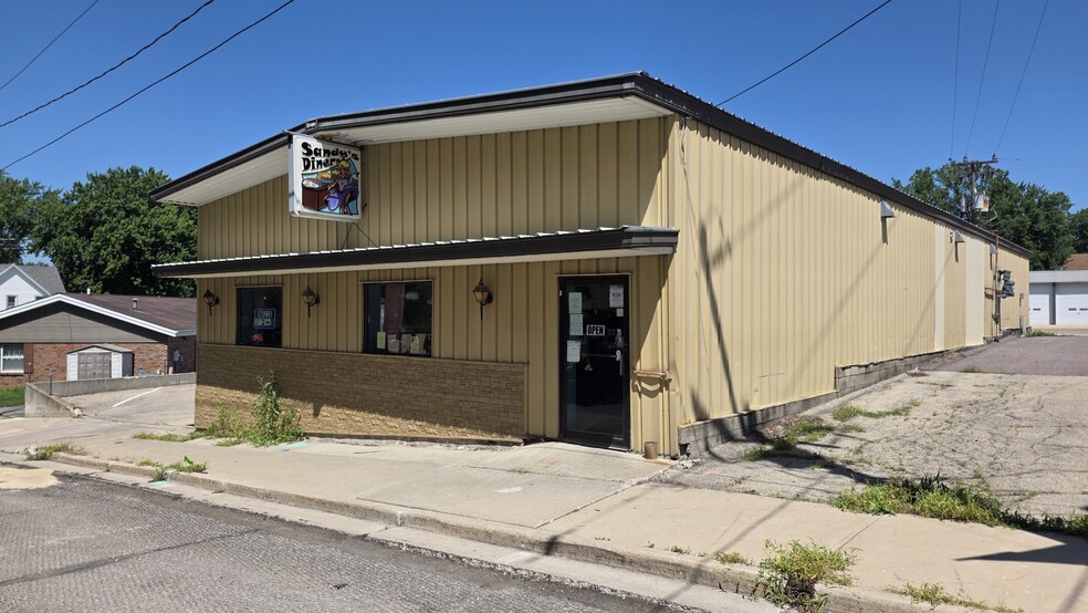 Primary Photo Of 51 W Water St, Markesan Restaurant For Sale
