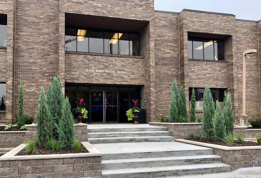 More Photos Of 6110 Blue Circle Dr, Minnetonka Office For Lease