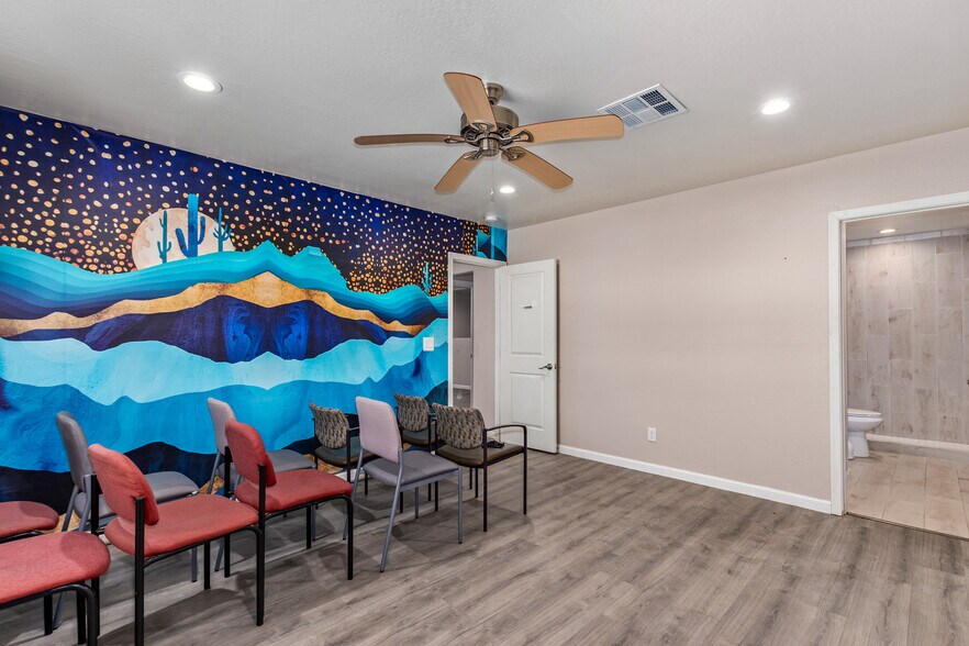 More Photos Of 4250 N 19th Ave, Phoenix Medical For Sale
