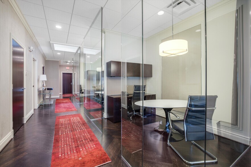 More Photos Of 112 Kercheval Ave, Grosse Pointe Office Residential For Lease