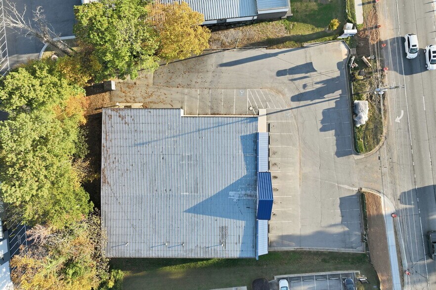 More Photos Of 1080 Dawsonville Hwy, Gainesville Freestanding For Lease