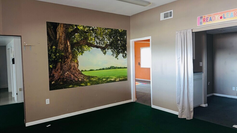 More Photos Of 109 W Midway Dr, Euless Medical For Sale