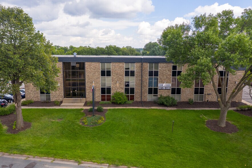 More Photos Of 7420 Unity Ave, Brooklyn Park Office For Sale