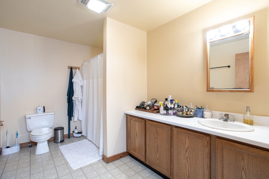 More Photos Of 2049 S Undermountain Rd, Sheffield Schools For Sale