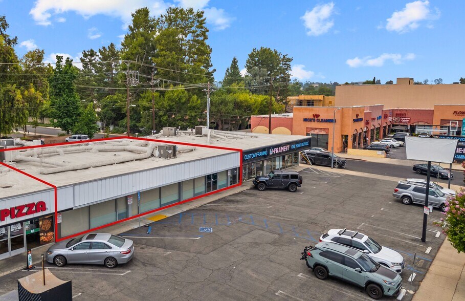 More Photos Of 18934 Ventura Blvd, Tarzana General Retail For Lease