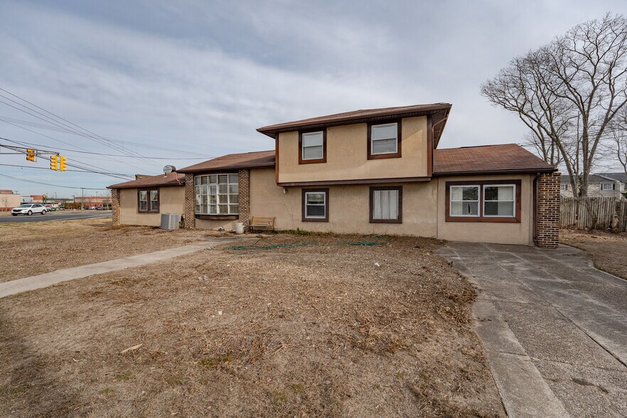 More Photos Of 98 New Rd, Somers Point Showroom For Sale