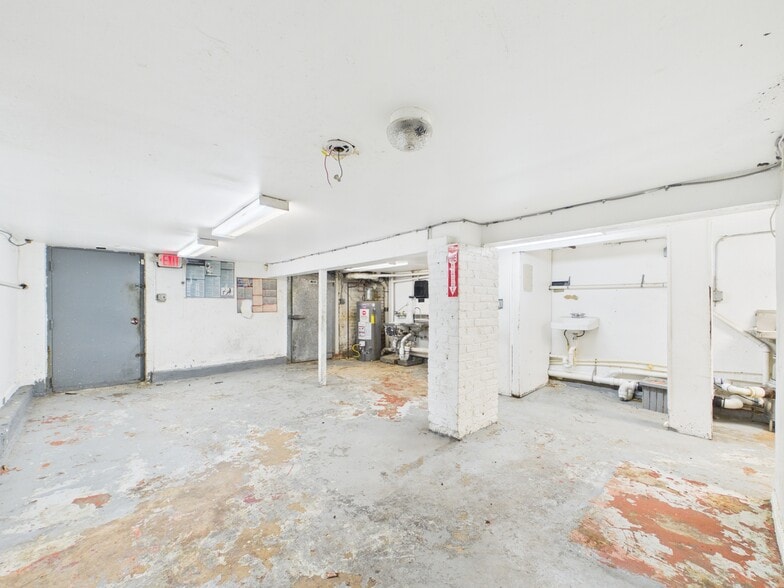 More Photos Of 3322-3324 Georgia Ave NW, Washington Storefront For Sale