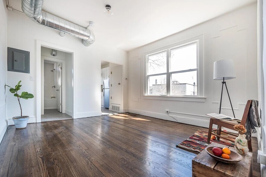 More Photos Of 514 State St, Hudson Apartments For Sale