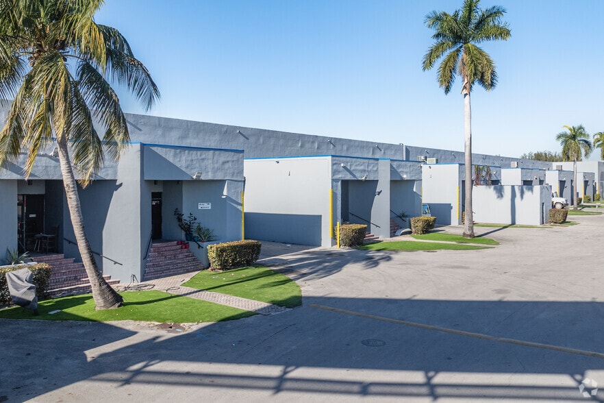 More Photos Of 9970 NW 89th Ct, Medley Warehouse For Lease