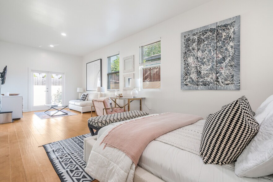 More Photos Of 3718 S Barrington Ave, Los Angeles Rehabilitation Center For Sale