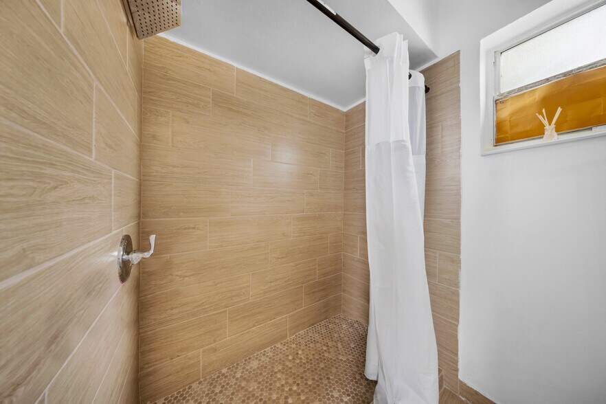 More Photos Of 1035 NW 4th St, Miami Apartments For Sale