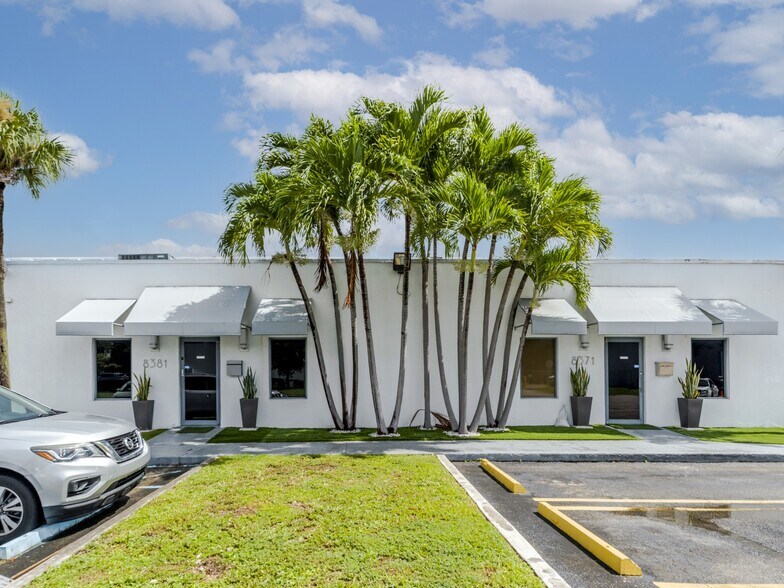 More Photos Of 8351-8391 NW 64th St, Miami Warehouse For Lease
