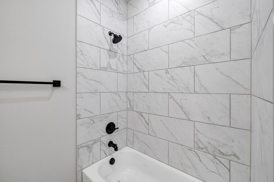 More Photos Of 4059 Clovis St, Midlothian Multifamily For Sale