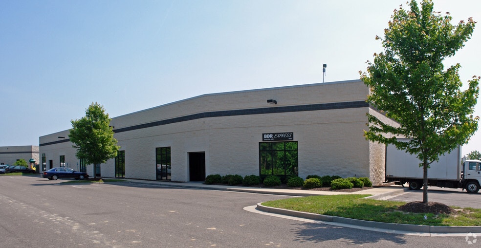 More Photos Of 5625-5663 S Laburnum Ave, Richmond Unknown For Lease