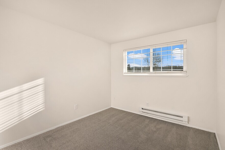 More Photos Of 344 7th St SE, Puyallup Multifamily For Sale