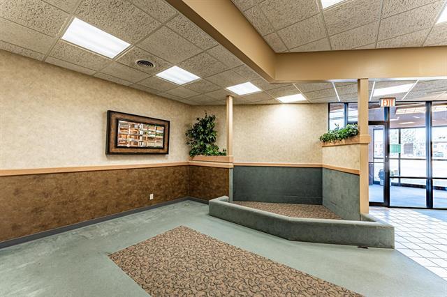 More Photos Of 34 SE Main St, Blackfoot Office For Sale