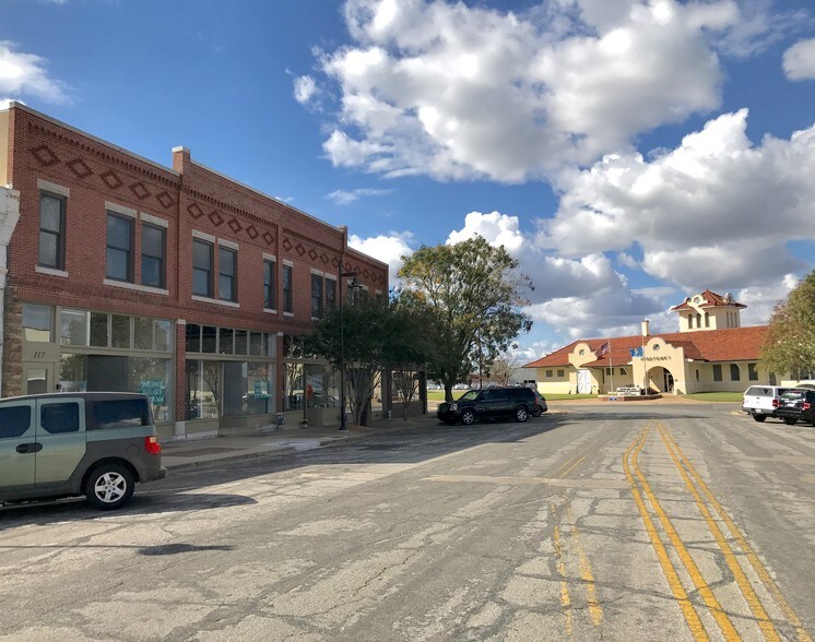 More Photos Of 119-125 W 2nd St, Bartlesville Apartments For Lease