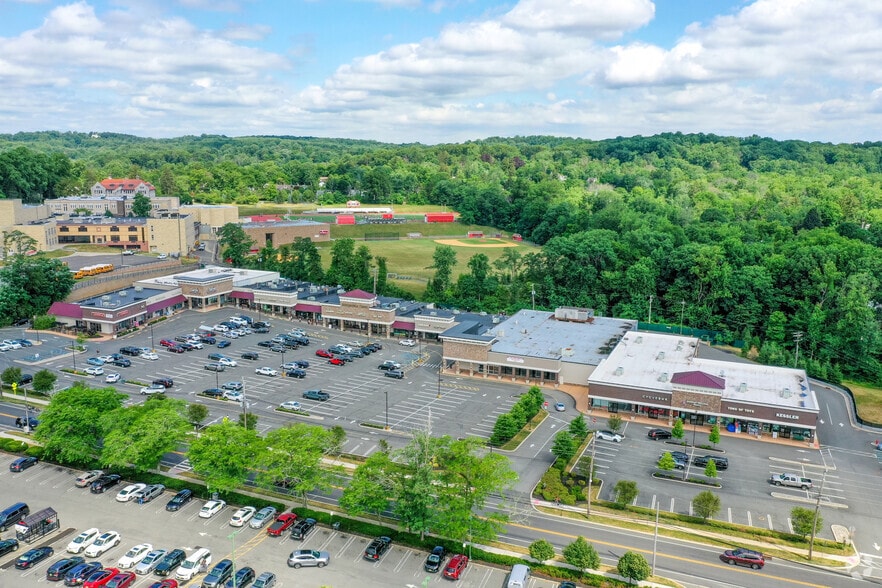 More Photos Of 80 Morristown Rd, Bernardsville Freestanding For Lease