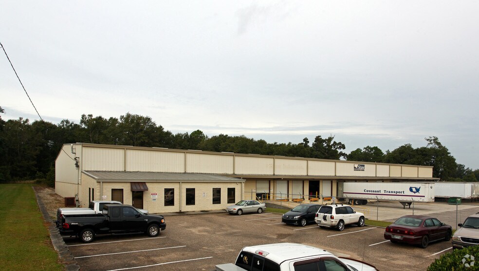 Primary Photo Of 5440 Business Pky, Mobile Distribution For Lease