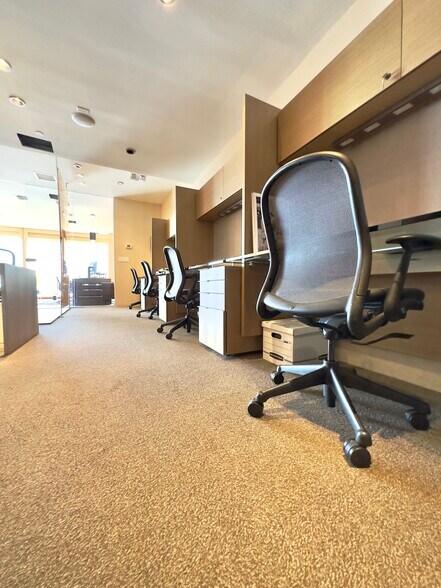 More Photos Of 1680 Michigan Ave, Miami Beach Office For Sale
