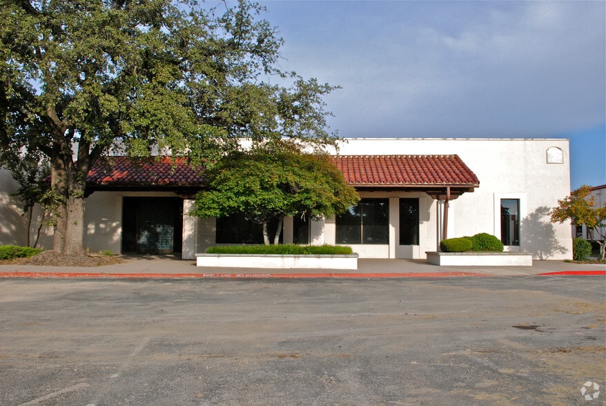 More Photos Of 3501 N Macarthur Blvd, Irving Medical For Sale