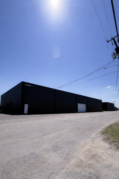Primary Photo Of 11441 SW 208th Dr, Miami Warehouse For Lease