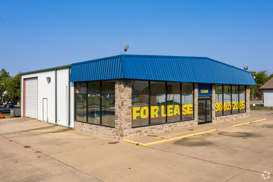 Primary Photo Of 13288 S Memorial Dr, Bixby Auto Repair For Lease