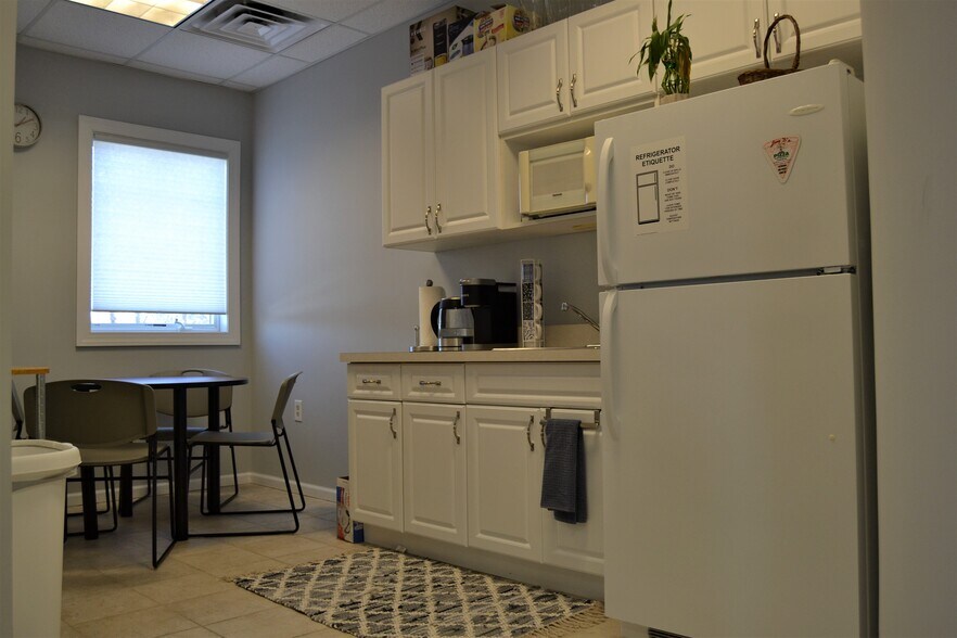 More Photos Of 807 Mantoloking Rd, Brick Office For Sale