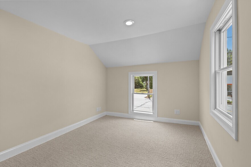 More Photos Of 2695 Hartford Ave, Johnston Office For Lease