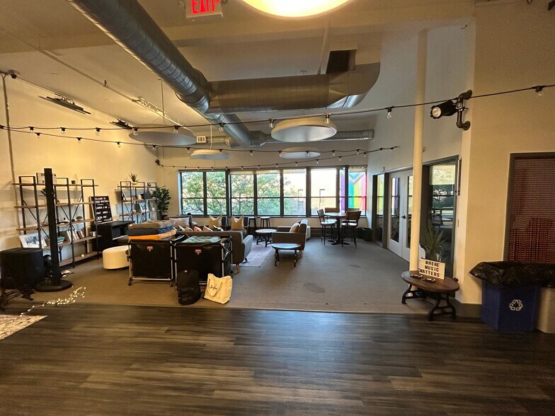 More Photos Of 259-261 Elm St, Somerville Office For Lease