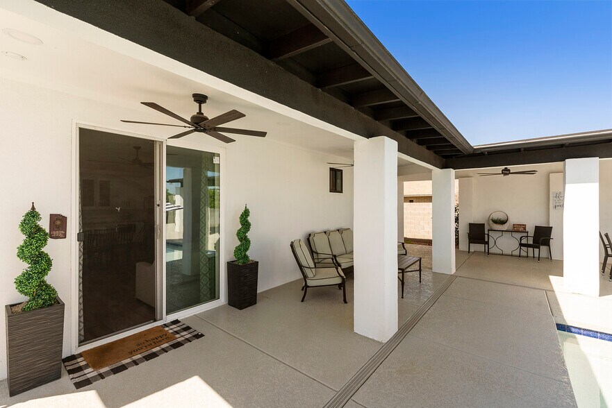 More Photos Of 8822 W Deer Valley Rd, Peoria Specialty For Sale