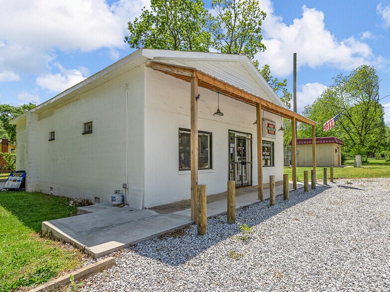 More Photos Of 701 Union Hwy, Enoree Convenience Store For Sale