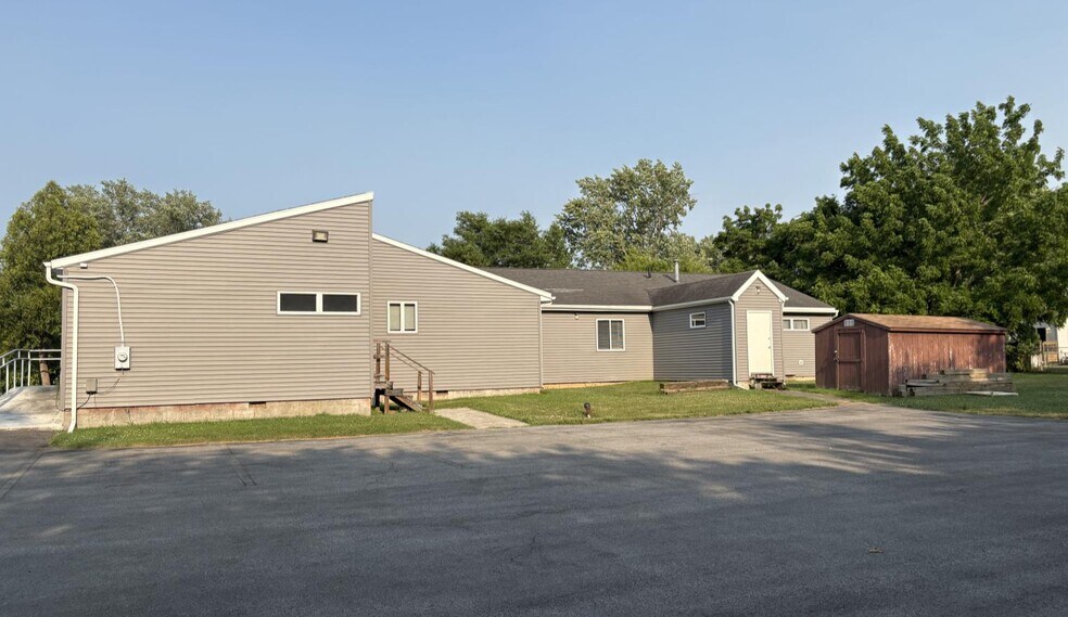 More Photos Of 7711 Oswego Rd, Liverpool Medical For Sale