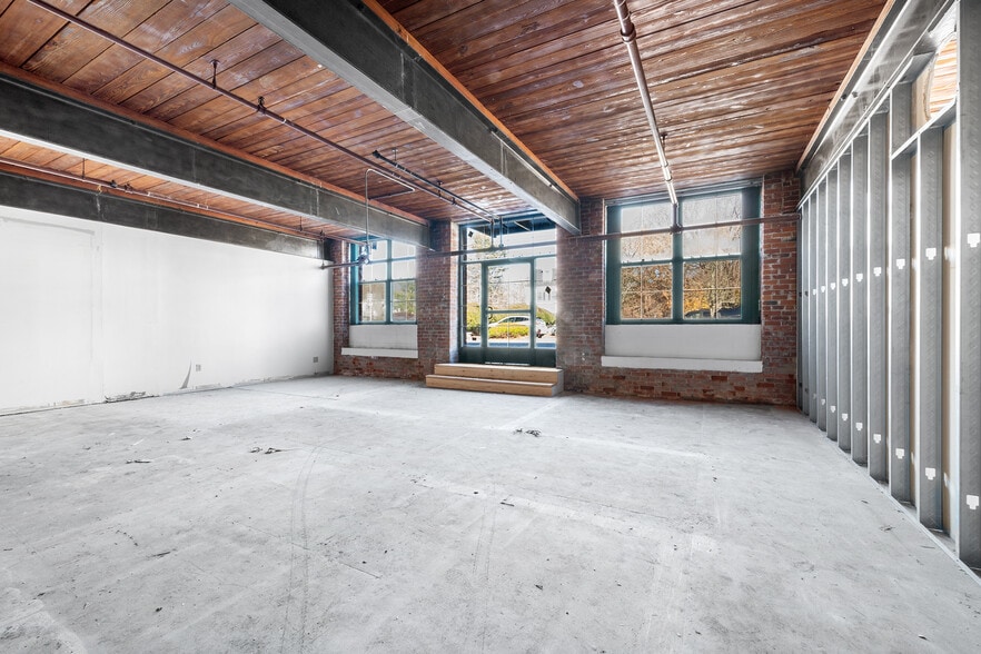 More Photos Of 11 Main St, Mystic Medical For Lease