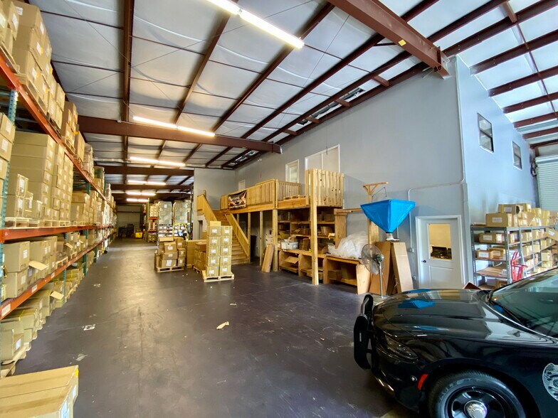 More Photos Of 104 Liberty Center Pl, Saint Augustine Warehouse For Lease