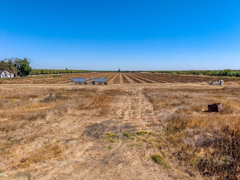 More Photos Of 743 College City Rd, Arbuckle Apartments For Sale