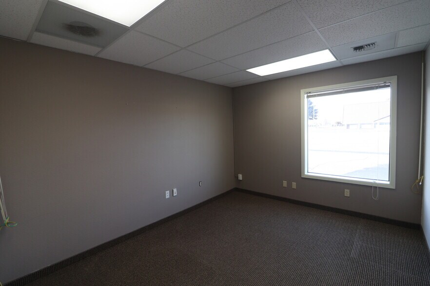 More Photos Of 39141 Pocahontas, Baker City Medical For Sale