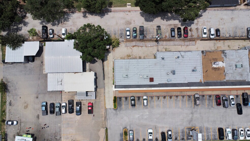 More Photos Of 2635 Gessner, Houston Unknown For Lease