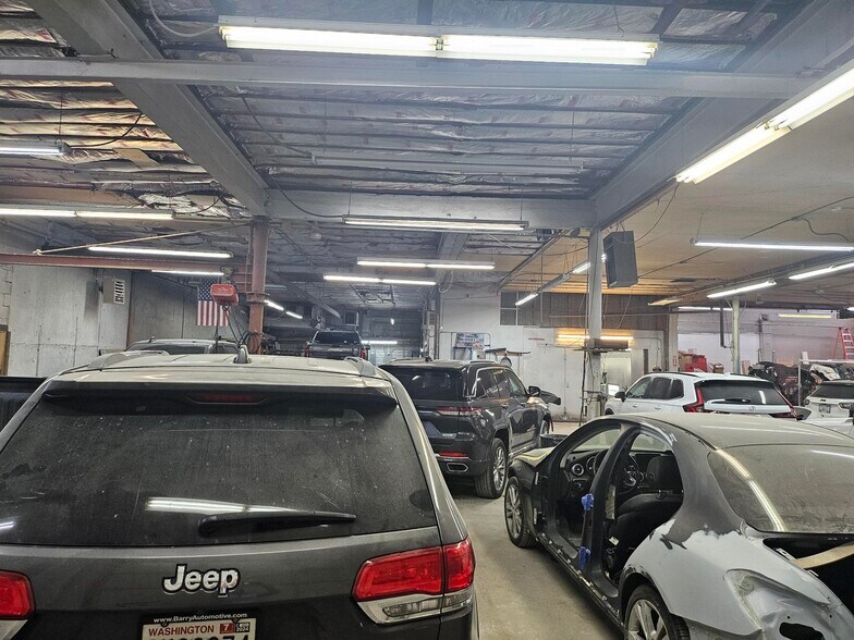 More Photos Of 631 Basin St SW, Ephrata Auto Repair For Sale